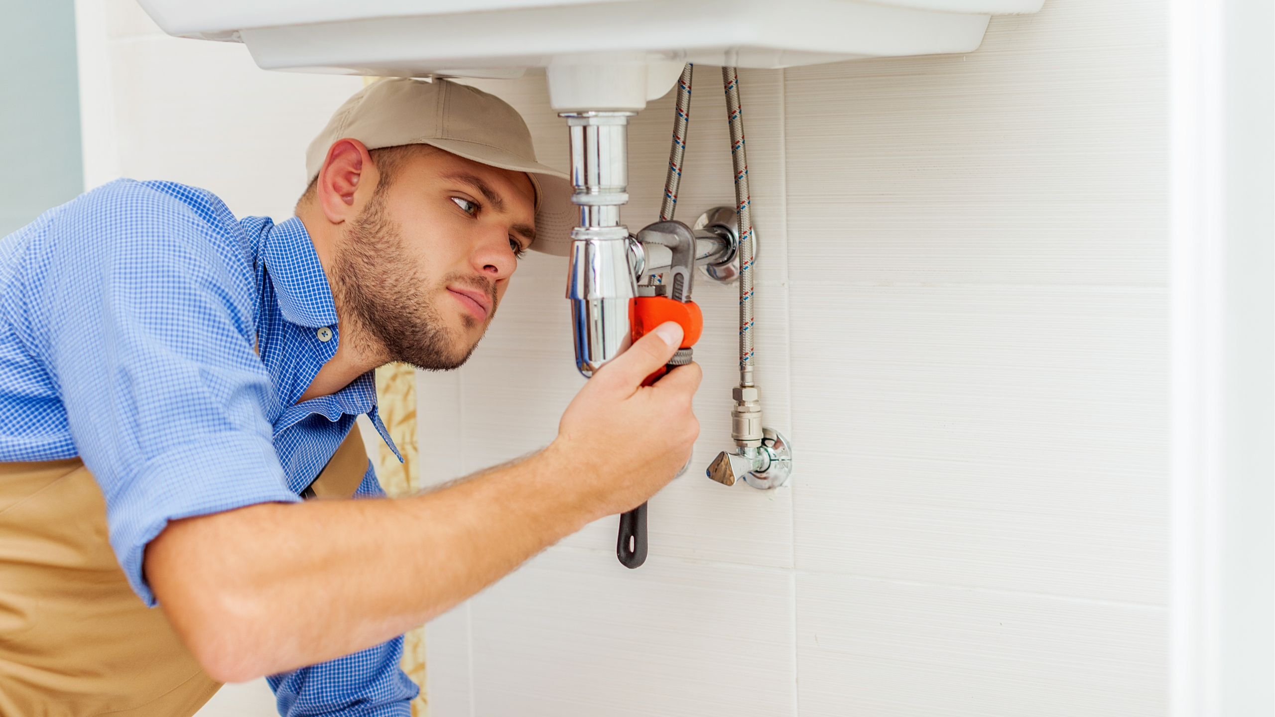 Professional Plumbing Crew